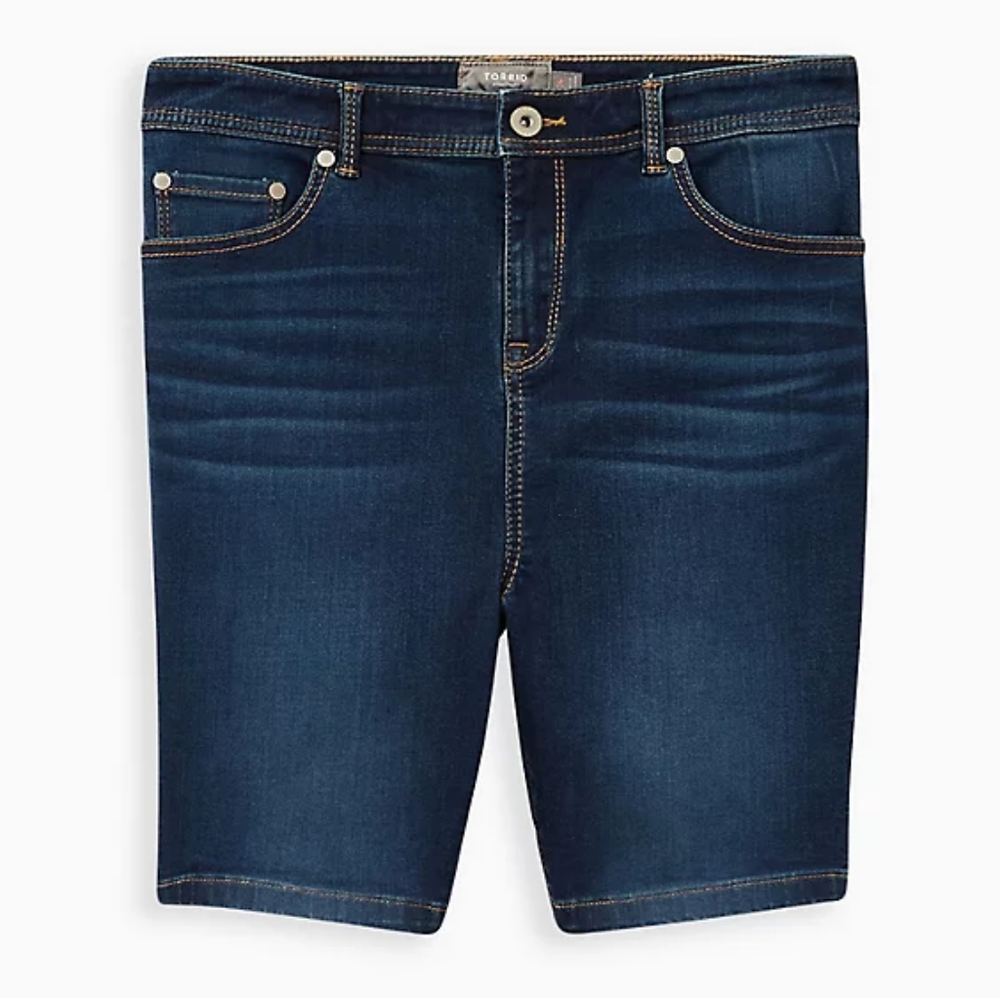 Torrid midfit shorts size 20